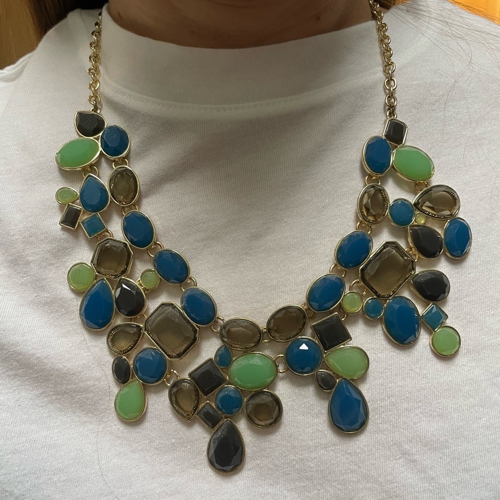 Statement necklace